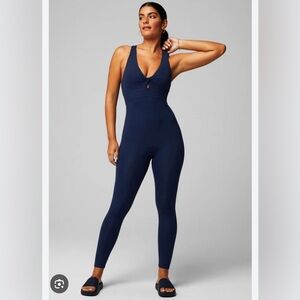 Oasis Twist Front 7/8 Jumpsuit navy blue sz large. Built in bra removable pads.